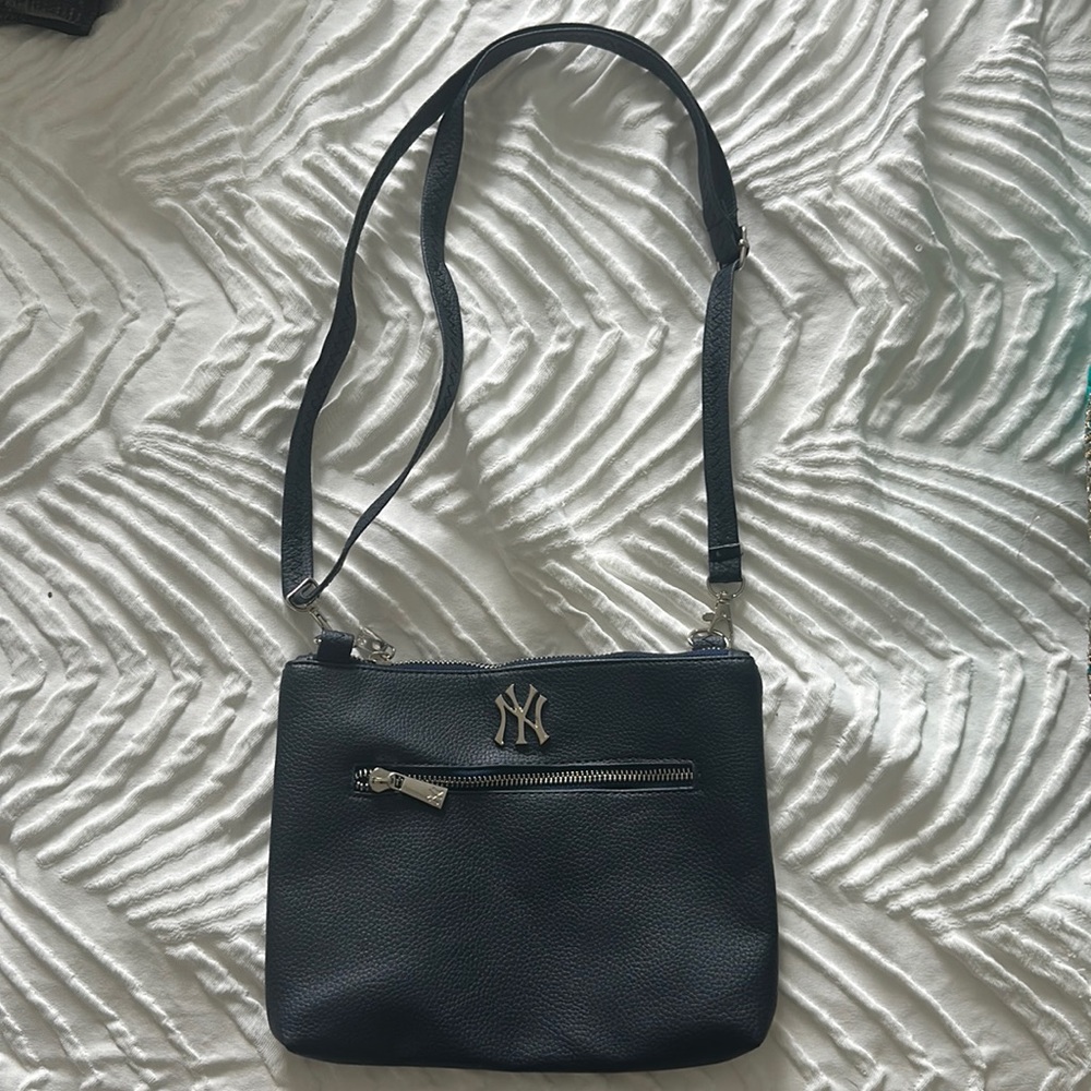 Yankee’s Navy Purse
